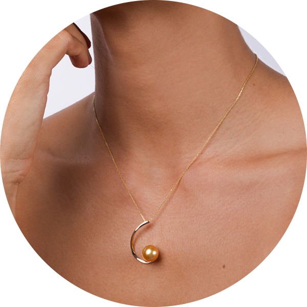 Clara Statement Pendant