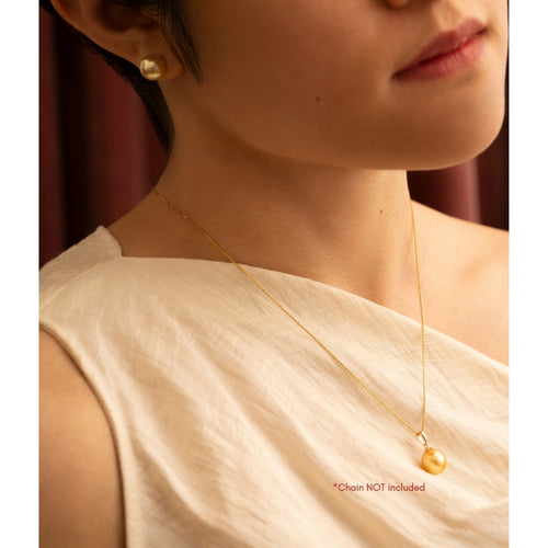 Bianca Classic Pendant and Margarita Stud Earrings Set