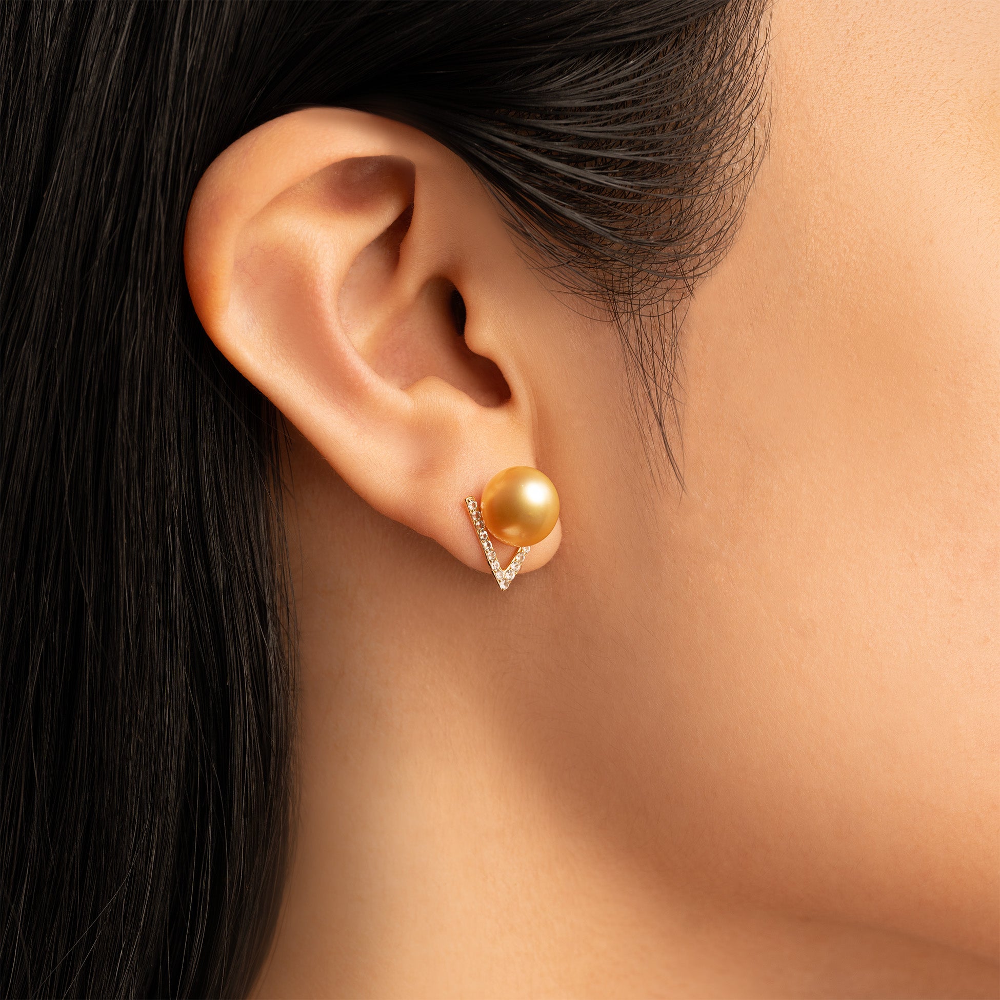 Viv Pearl Earrings