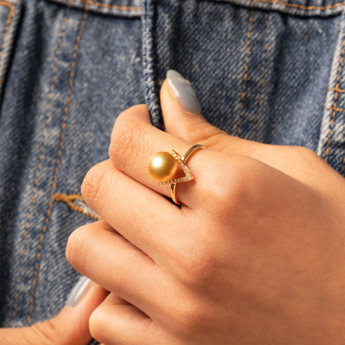 Viv Pearl Ring